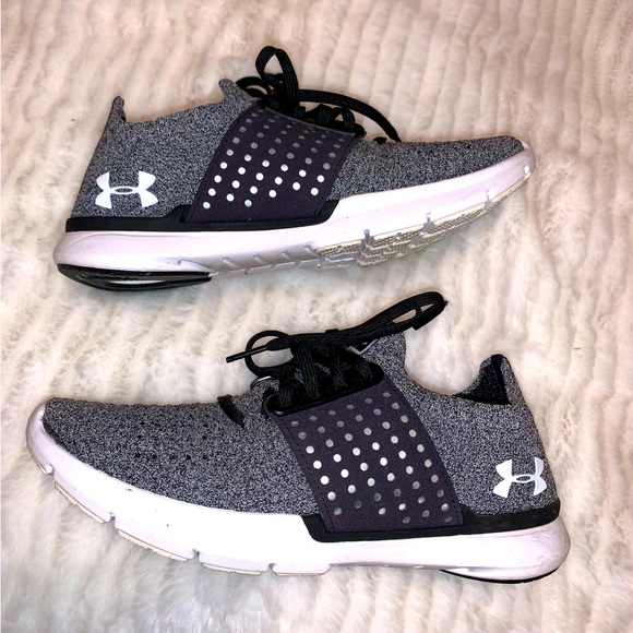 Under armour shoes size 6.5 - Picture 4 of 4